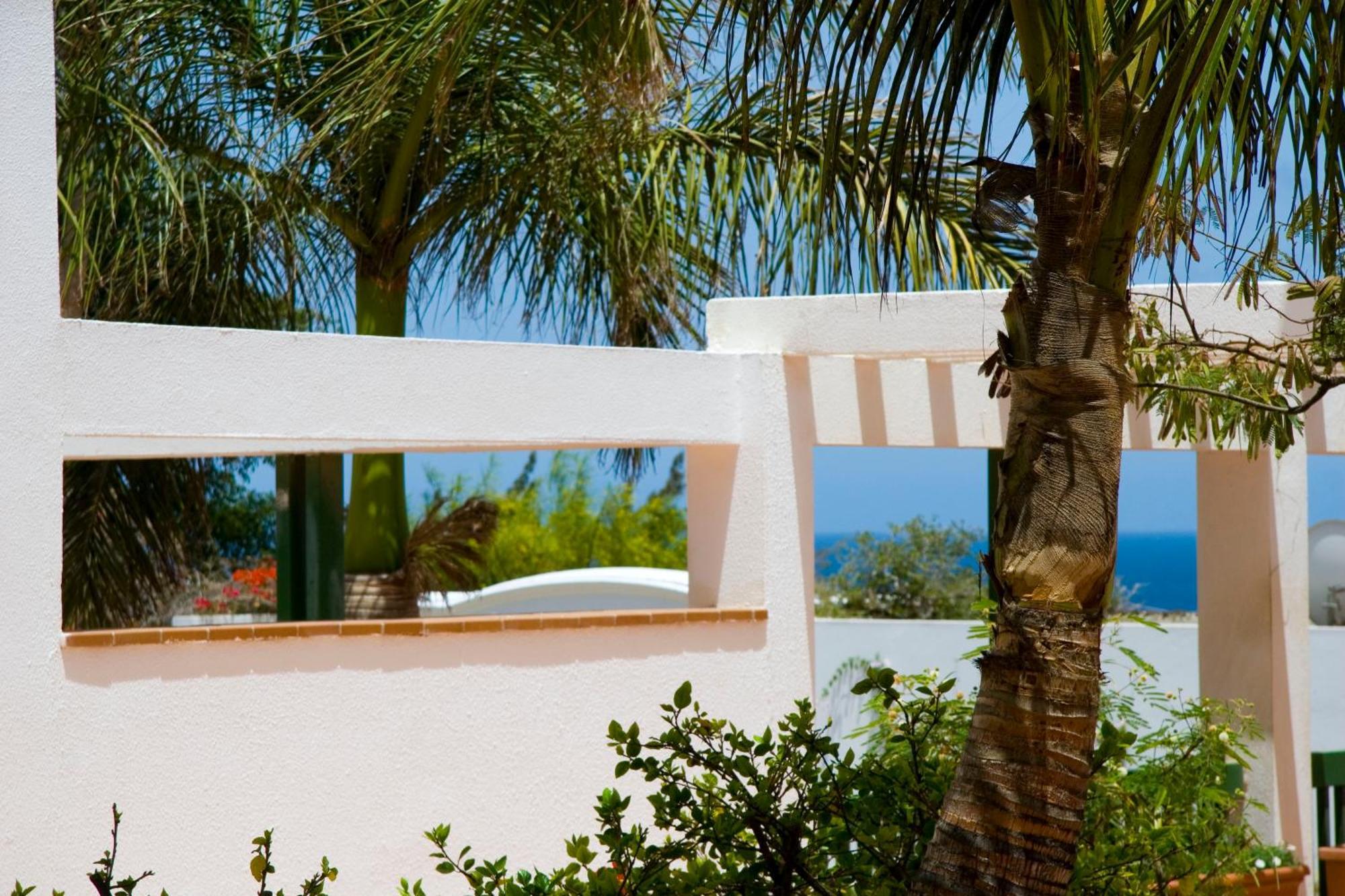 Aparthotel Esquinzo Y Monte Del Mar Playa De Esquinzo Екстер'єр фото